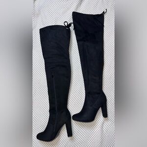 Women’s Black suede Over the knee thigh high boots Size 9